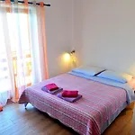 Sea View Apartament *